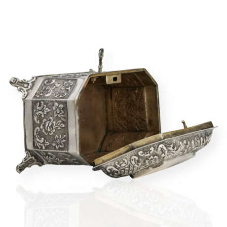 Silver Rococo sugar bowl - photo 3 Silver Rococo sugar bowl - photo 3