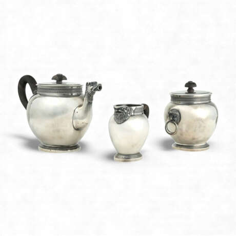 Silver teapot, sugar bowl and milk jug - photo 1 Silver teapot, sugar bowl and milk jug - photo 1
