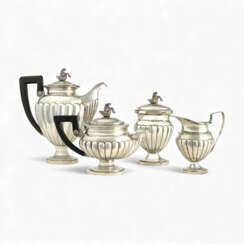 Silver swan service set