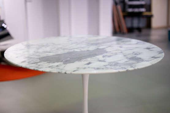 Eero Saarinen, dining table ''Tulip'', designed for Knoll International, 1970s - photo 3 Eero Saarinen, dining table ''Tulip'', designed for Knoll International, 1970s - photo 3