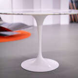 Eero Saarinen, dining table ''Tulip'', designed for Knoll International, 1970s - photo 4