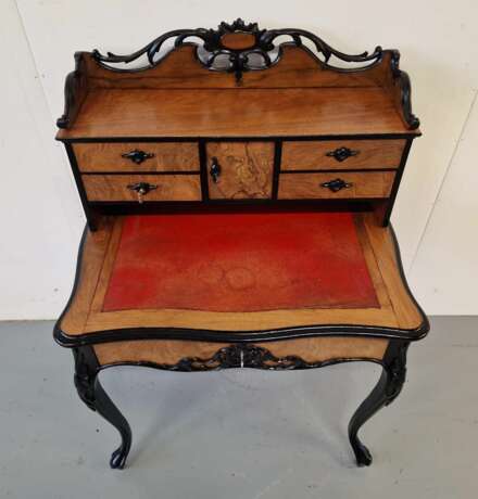 Изысканный письменный стол Neo-baroque 19th century г. - фото 8 Изысканный письменный стол Neo-baroque 19th century г. - фото 8