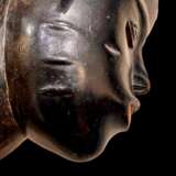 Ndoma Baule Portrait Mask Ivory Coast Wood lacquered patina Circa 1930 Lacquered wood 20th century - photo 9