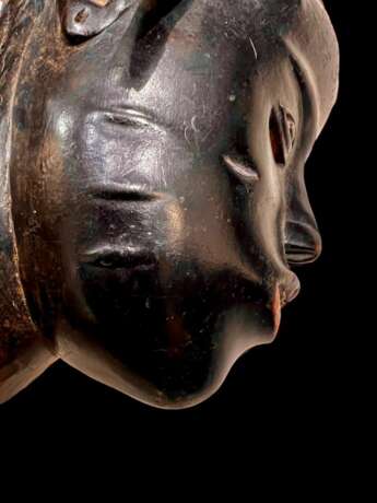 Ndoma Baule Portrait Mask Ivory Coast Wood lacquered patina Circa 1930 Lacquered wood 20th century - photo 9