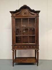 Vitrine ancienne du XIXe siècle