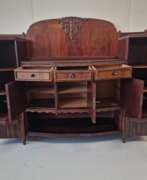 Übersicht. Magnifique buffet Art D&eacute;co. Palissandre, acajou. France. Ann&eacute;es 1930. Dimensions&nbsp;: hauteur 147&nbsp;cm&nbsp;; longueur 189&nbsp;cm&nbsp;; profondeur 48&nbsp;cm.