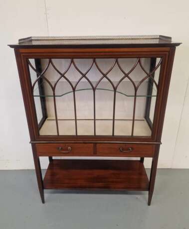 Vitrine élégante Acajou Victorian Style Mid-19th century - photo 3 Vitrine élégante Acajou Victorian Style Mid-19th century - photo 3