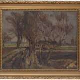 Femme sur une route rurale Early 20th century - photo 1