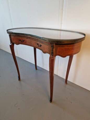 Ladies& 039; table Mahogany 20th century - photo 4 Ladies& 039; table Mahogany 20th century - photo 4