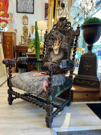 Unique and Large Carved Oak Armchair in Modern Fabric in the Style of Louis XIII Oak and fabric Louis XIII - Renaissance 19th century - Foto 13 Unique and Large Carved Oak Armchair in Modern Fabric in the Style of Louis XIII Oak and fabric Louis XIII - Renaissance 19th century - Foto 13