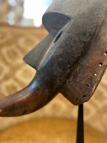 Dan Mask from Ivory Coast Africa 1950 Lacquered wood Mid-20th century - photo 2 Dan Mask from Ivory Coast Africa 1950 Lacquered wood Mid-20th century - photo 2