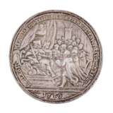 Augsburg - Silbermedaille 1730, - фото 1