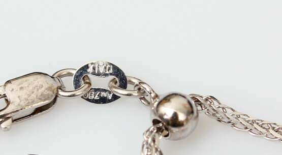 Collier en or avec pendentif-croix avec diamants Or Other style 21th century - photo 6 Collier en or avec pendentif-croix avec diamants Or Other style 21th century - photo 6