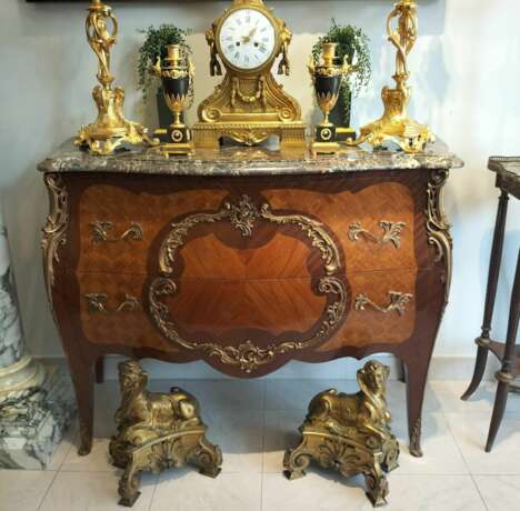 Pair of 19th Century Gilt Bronze Fire Dogs in the Ancient Egyptian Style Bronce 19th century - photo 7 Pair of 19th Century Gilt Bronze Fire Dogs in the Ancient Egyptian Style Bronce 19th century - photo 7