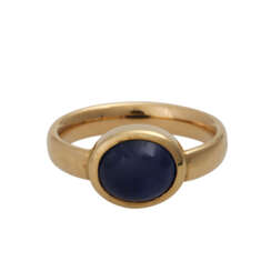 Ring mit Saphir, ovaler Cabochon ca. 8x7 mm,