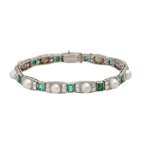Art Déco Armband mit Mabézuchtperlen, Smaragden und Diamantcarrees - фото 1