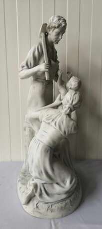 Royal Dux porcelain figure Porcelain Hand Painted realism Mid-20th century - photo 4