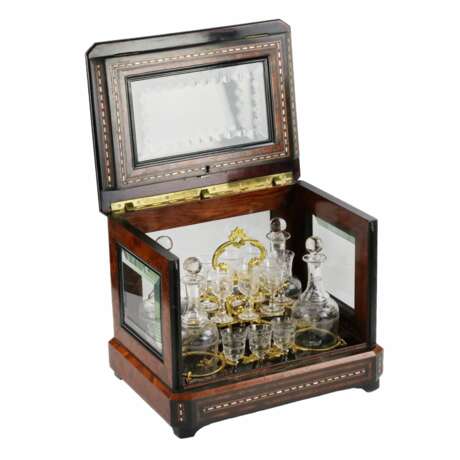 Bar à liqueurs en palissandre de style repertoire. Glass timber Eclecticism At the turn of 19th -20th century - Foto 1 Bar à liqueurs en palissandre de style repertoire. Glass timber Eclecticism At the turn of 19th -20th century - Foto 1