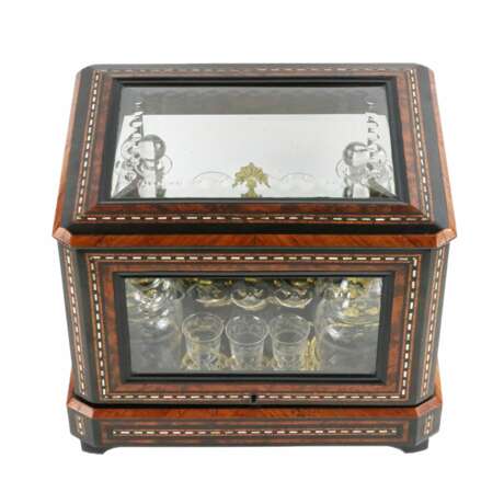 Bar à liqueurs en palissandre de style repertoire. Glass timber Eclecticism At the turn of 19th -20th century - Foto 3 Bar à liqueurs en palissandre de style repertoire. Glass timber Eclecticism At the turn of 19th -20th century - Foto 3