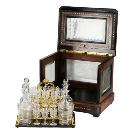 Bar à liqueurs en palissandre de style repertoire. Glass timber Eclecticism At the turn of 19th -20th century - Foto 5 Bar à liqueurs en palissandre de style repertoire. Glass timber Eclecticism At the turn of 19th -20th century - Foto 5