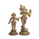 Zwei Statuetten aus Gelbmetall. INDIEN, 19./20. Jahrhundert. - photo 3