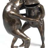 Bronze-Figurengruppe "Zwei tanzende Frösche", braun patiniert, H. 39 cm - photo 1