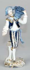 Figur "Junger Mann mit Blumenkorb", Aelteste Volkstedter Porzellanfabrik, Press-Nr. V 20787, 20. Jh., mit Blaumalerei und Goldstaffage, H. 19,5 cm