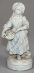 Figur "Frau mit Blumenkorb" weiß, Aelteste Volkstedter Porzellanfabrik, 2. Hälfte 20. Jh., Gebrauchspuren, H. 40 cm