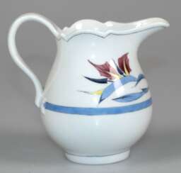 Meissen-Sahnekännchen, Strelizie bunt, Neuer Ausschnitt, 1. Wahl, H. 9 cm