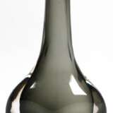 Vase, Orrefors, Entwurf Nils Landberg sign.,farblos/graugrünes Glas, H. 17,5 cm - photo 1