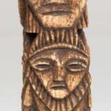 Afrikanische figürliche Schnitzerei, dreiseitig, H. 22,5 cm - Foto 1