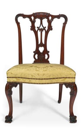A SET OF SEVEN GEORGE III MAHOGANY DINING CHAIRS, TOGETHER WITH A LATER COPY - фото 2 A SET OF SEVEN GEORGE III MAHOGANY DINING CHAIRS, TOGETHER WITH A LATER COPY - фото 2