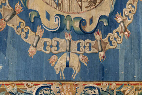 Tapisserie mit Königlichem Wappen - Foto 3