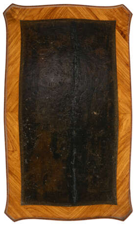 A LOUIS XV ORMOLU-MOUNTED TULIPWOOD TABLE A ECRIRE - фото 5