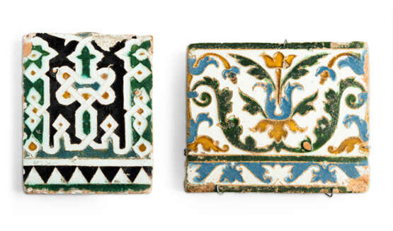 Zwei spanische Keramikfliesen - photo 1