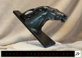 Символ 2026 года конь. "Мустанг"