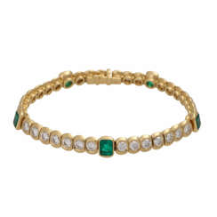 High-class bracelet with emeralds and brilliants,