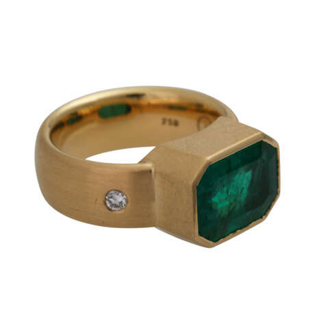 Ring mit Smaragd ca. 4,6 ct, - Foto 2