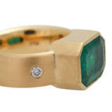 Ring mit Smaragd ca. 4,6 ct, - Foto 5