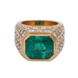 Ring mit Smaragd ca. 12 ct und Brillanten - photo 1