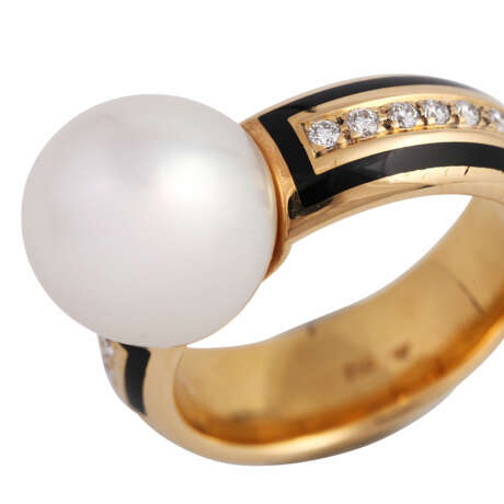 WELLENDORFF Ring "Zauberperle" mit Brillanten, zusammen ca. 0,23 ct, - фото 5