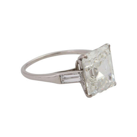Ring mit Diamant im Smaragdschliff 5,84 ct - фото 2