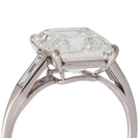 Ring mit Diamant im Smaragdschliff 5,84 ct - Foto 6