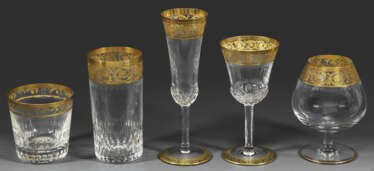 Fünf Saint-Louis-Gläser mit "Thistle Gold"-Dekor