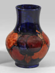 Peaches-Vase von William Moocraft