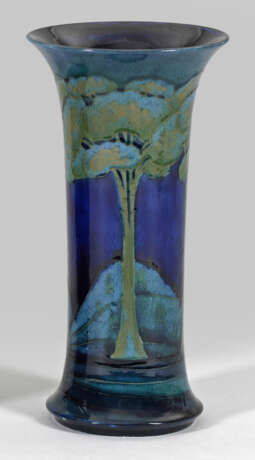 Monlit Blue-Vase von William Moorcroft - фото 1