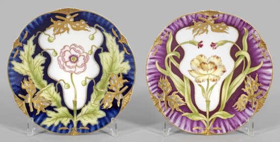 Paar Jugendstil-Desserteller mit stilisiertem Blumendekor - photo 1