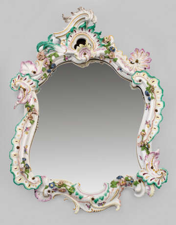 Großer Salonspiegel mit appliziertem Blumendekor - Foto 1