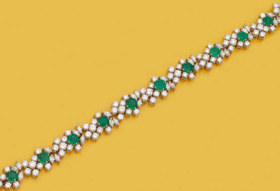 Hochqualitätvolles Juwelenarmband mit Smaragdbesatz - фото 1