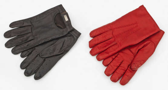 Zwei Paar Handschuhe - фото 1